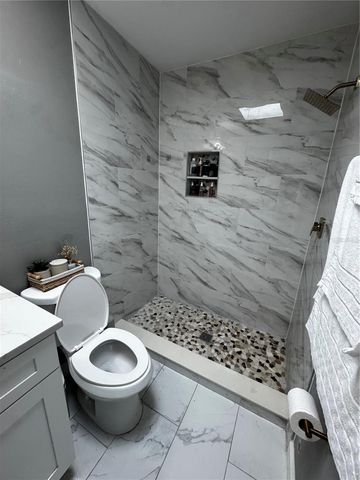 7712 W POWHATAN, Tampa, FL 33615