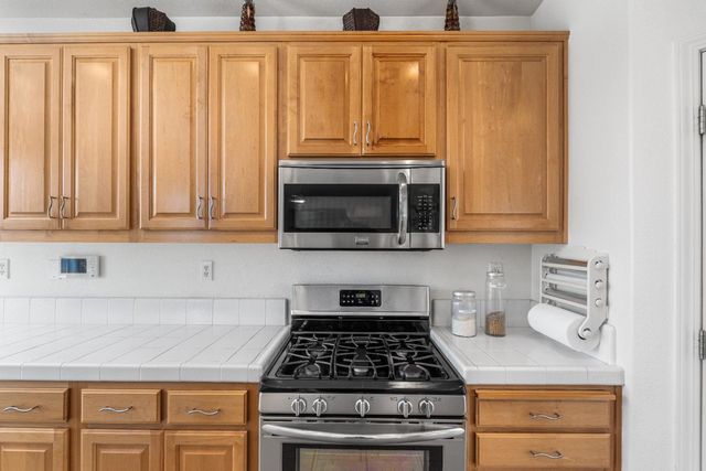 8710 McCade Lakes Dr, Stockton, CA 95212