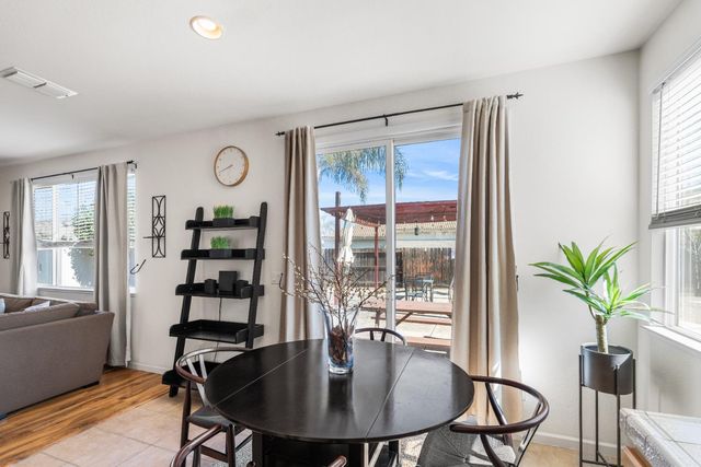 8710 McCade Lakes Dr, Stockton, CA 95212