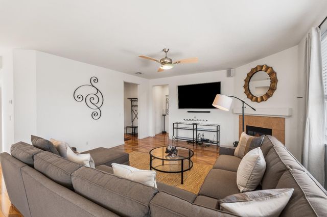 8710 McCade Lakes Dr, Stockton, CA 95212