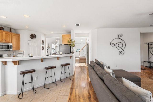 8710 McCade Lakes Dr, Stockton, CA 95212