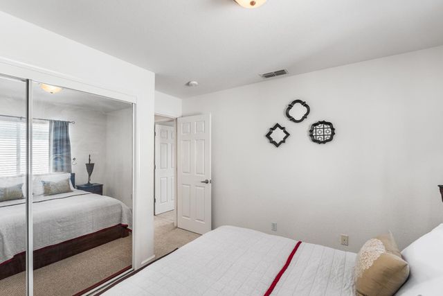 8710 McCade Lakes Dr, Stockton, CA 95212