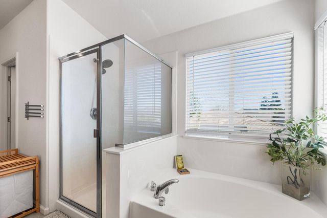 8710 McCade Lakes Dr, Stockton, CA 95212