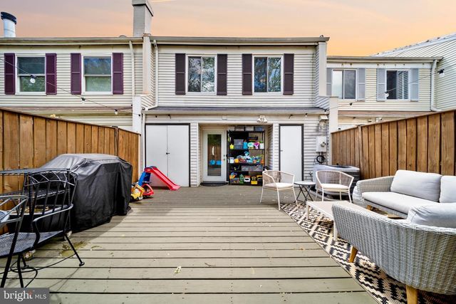 2182 MONAGHAN DR, Herndon, VA 20170