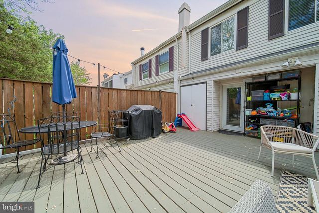 2182 MONAGHAN DR, Herndon, VA 20170