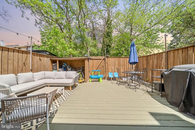 2182 MONAGHAN DR, Herndon, VA 20170