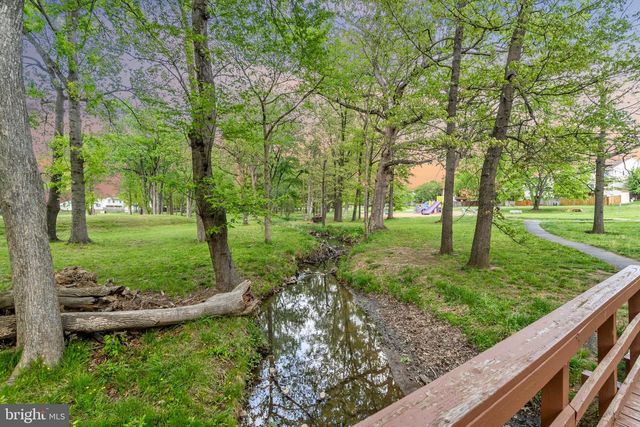 2182 MONAGHAN DR, Herndon, VA 20170