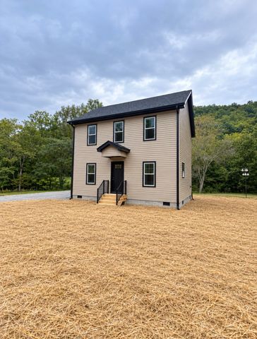 820 Pleasant Shade Hwy, Pleasant Shade, TN 37145