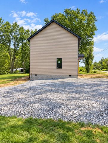 820 Pleasant Shade Hwy, Pleasant Shade, TN 37145