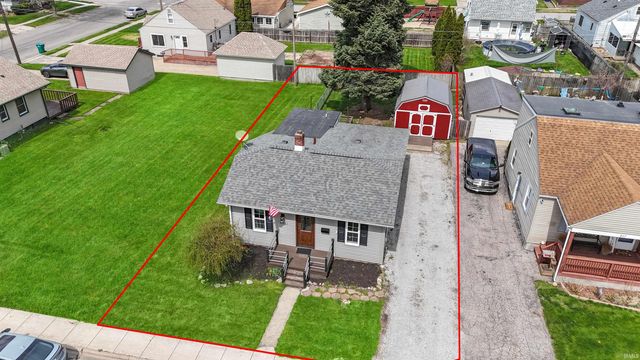 805 E Jefferson Avenue, Laporte, IN 46350