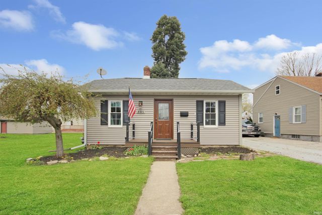 805 E Jefferson Avenue, Laporte, IN 46350