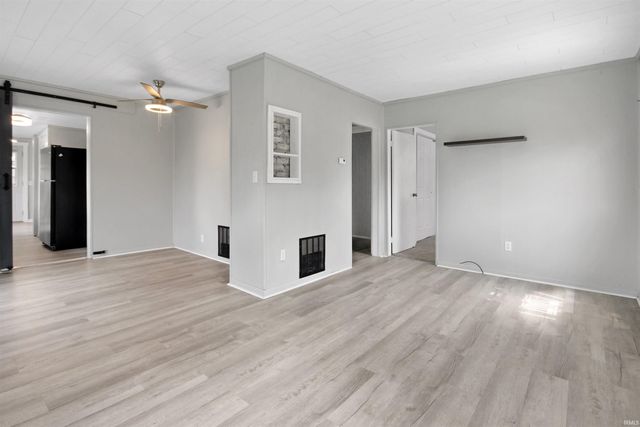 805 E Jefferson Avenue, Laporte, IN 46350