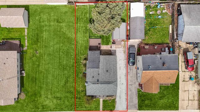 805 E Jefferson Avenue, Laporte, IN 46350