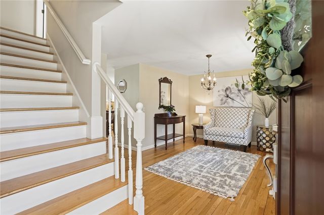 14 High Street, Barrington, RI 02806