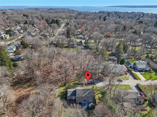 14 High Street, Barrington, RI 02806