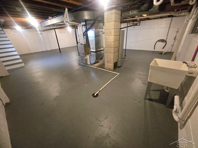 2355 Plainview Drive, Saginaw, MI 48603