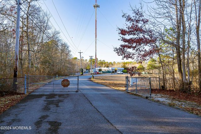 641 Beach Avenue, Manahawkin, NJ 08050