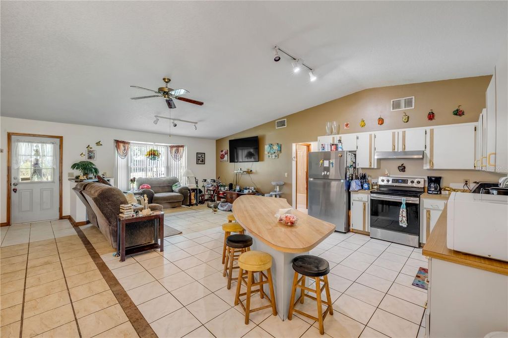 Image 12 of property listing at 2430 UNITY TREE DRIVE, Edgewater, FL 32141