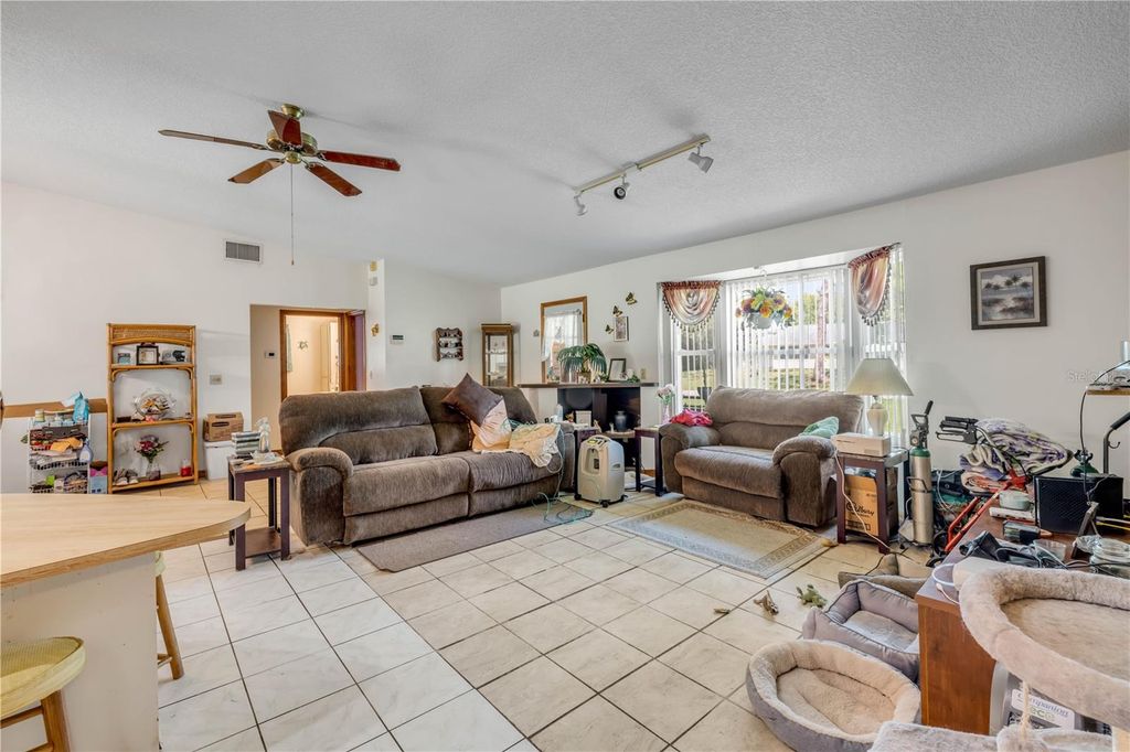 Image 18 of property listing at 2430 UNITY TREE DRIVE, Edgewater, FL 32141