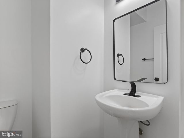 401 GARRETT A MORGAN BLVD, Landover, MD 20785