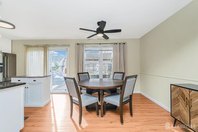 21 Karwatt Court, Sayreville, NJ 08872