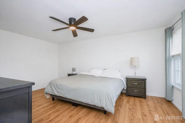 21 Karwatt Court, Sayreville, NJ 08872