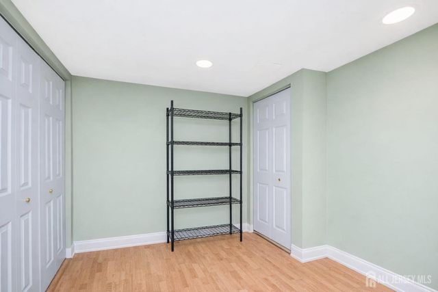 21 Karwatt Court, Sayreville, NJ 08872