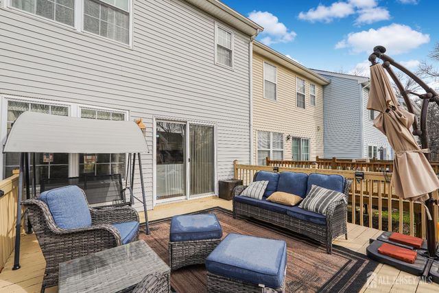 21 Karwatt Court, Sayreville, NJ 08872