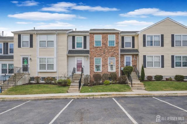 21 Karwatt Court, Sayreville, NJ 08872