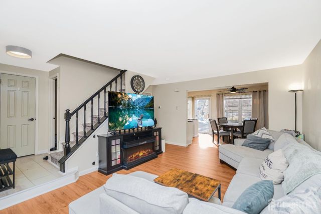 21 Karwatt Court, Sayreville, NJ 08872