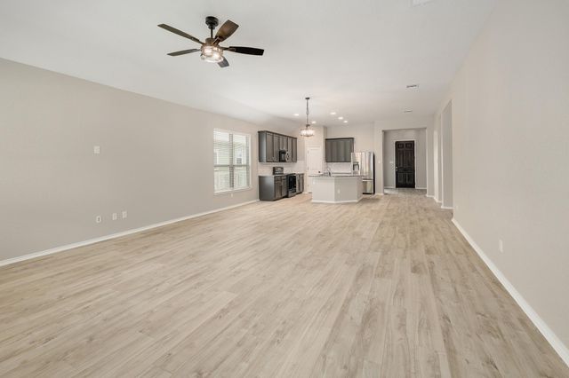 127 Scotsburg ST, Hutto, TX 78634