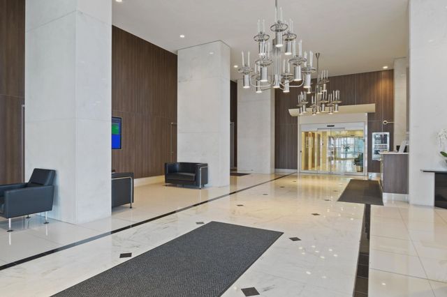 1550 N Lake Shore Drive 32C, Chicago, IL 60610