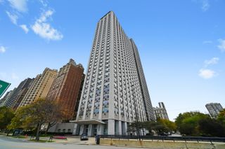 1550 N Lake Shore Drive 32C, Chicago, IL 60610