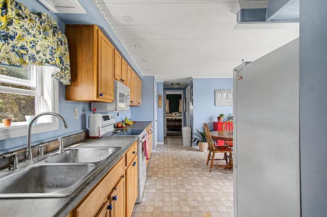450 Bronson Road, Georgia, VT 05478