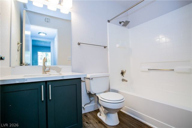 6750 Del Rey Avenue 245, Las Vegas, NV 89146