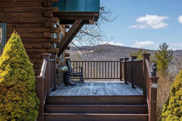 484 Route 12, Hartland, VT 05048