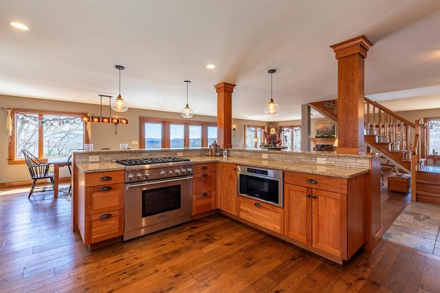 484 Route 12, Hartland, VT 05048