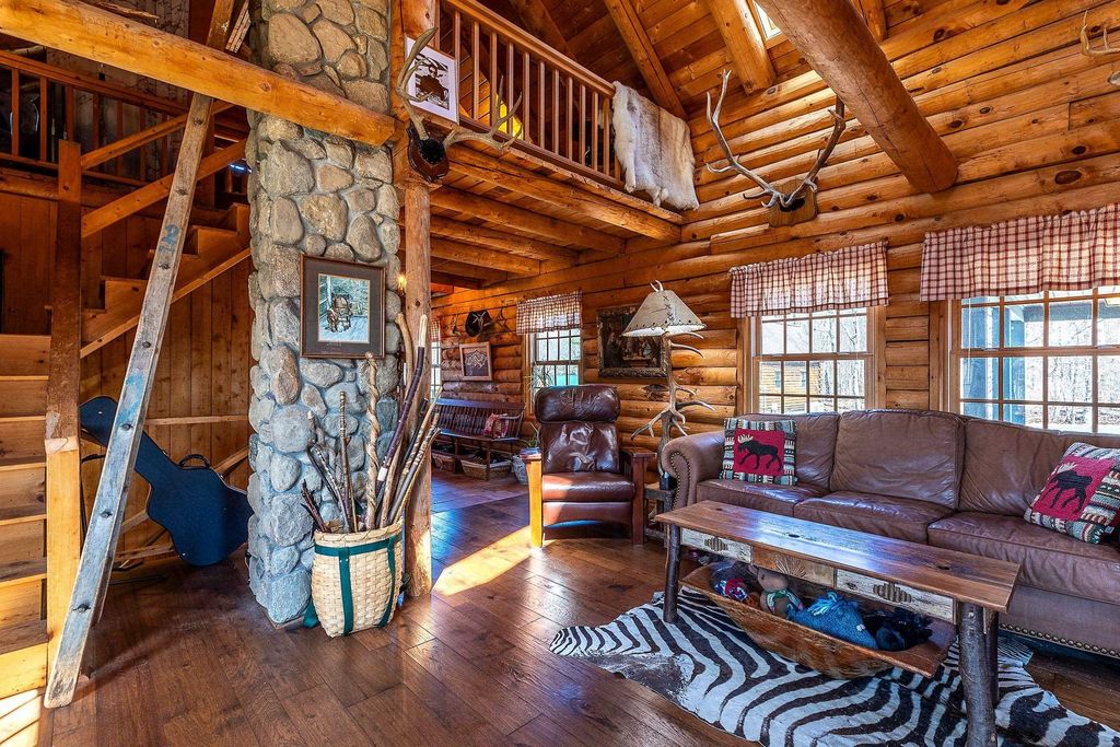 484 Route 12, Hartland, VT 05048