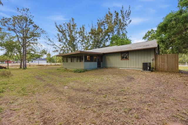 13618 59th Court N, West Palm Beach, FL 33411