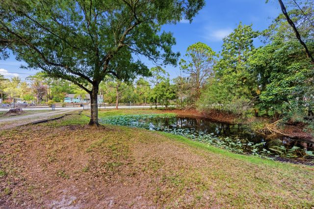 13618 59th Court N, West Palm Beach, FL 33411