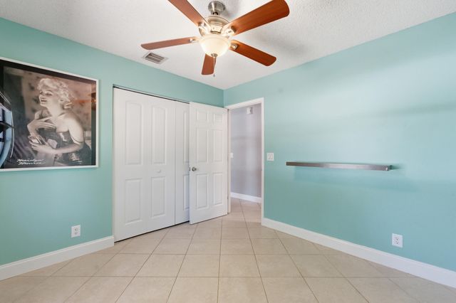 13618 59th Court N, West Palm Beach, FL 33411