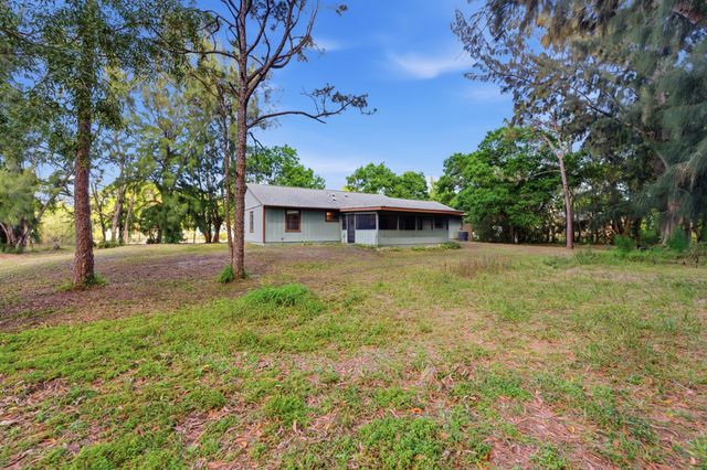 13618 59th Court N, West Palm Beach, FL 33411