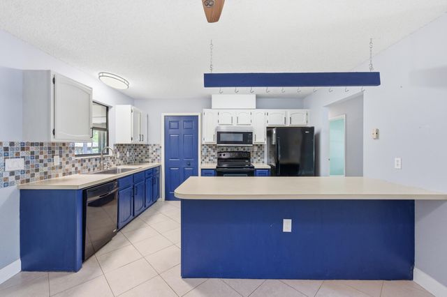 13618 59th Court N, West Palm Beach, FL 33411