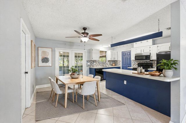 13618 59th Court N, West Palm Beach, FL 33411