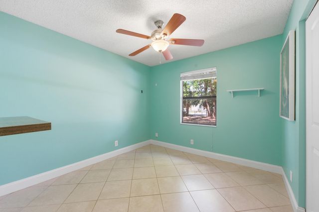 13618 59th Court N, West Palm Beach, FL 33411