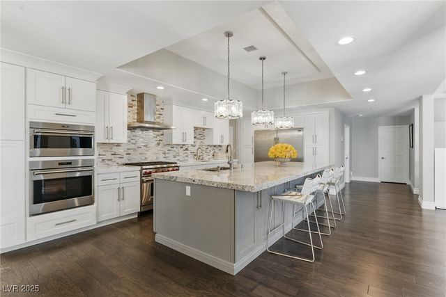 13 Dovetail Circle, Henderson, NV 89014