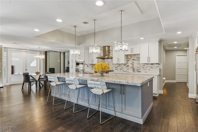 13 Dovetail Circle, Henderson, NV 89014