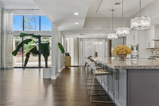 13 Dovetail Circle, Henderson, NV 89014