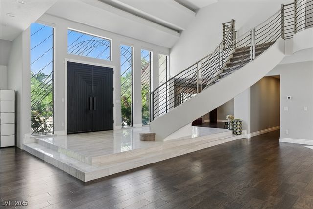 13 Dovetail Circle, Henderson, NV 89014