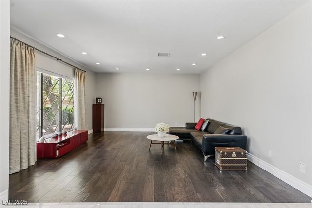 13 Dovetail Circle, Henderson, NV 89014